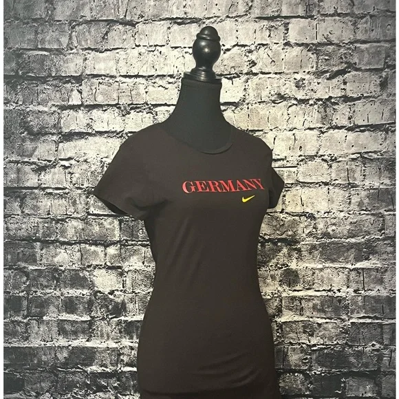 Nike Top - Picture 5 of 5